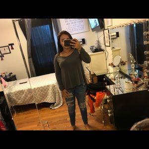 Cute blouse from AEO, size small fits as medium!